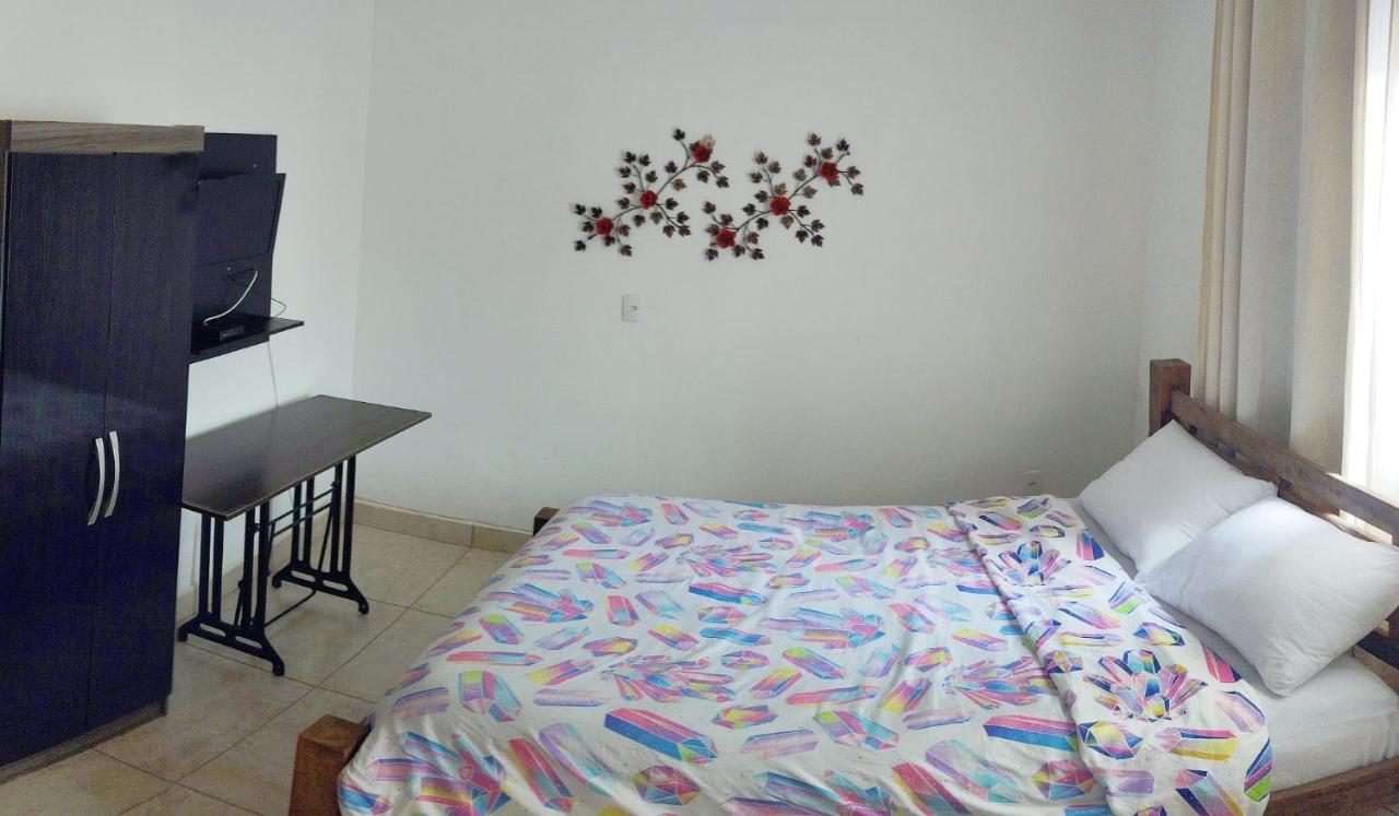 Hostel Dela 蒂拉登特斯 外观 照片