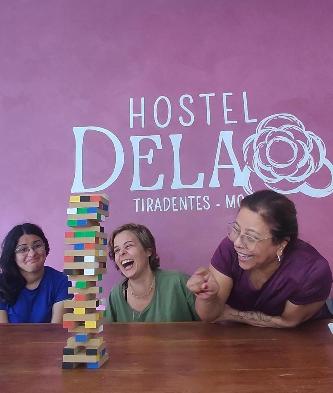 Hostel Dela 蒂拉登特斯 外观 照片