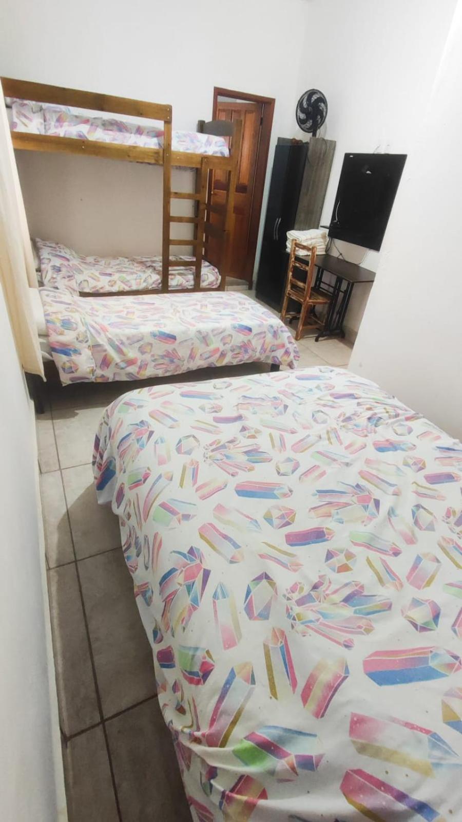 Hostel Dela 蒂拉登特斯 外观 照片